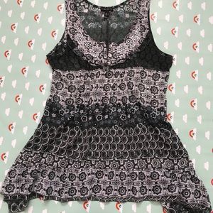 Black and white flowy tank top